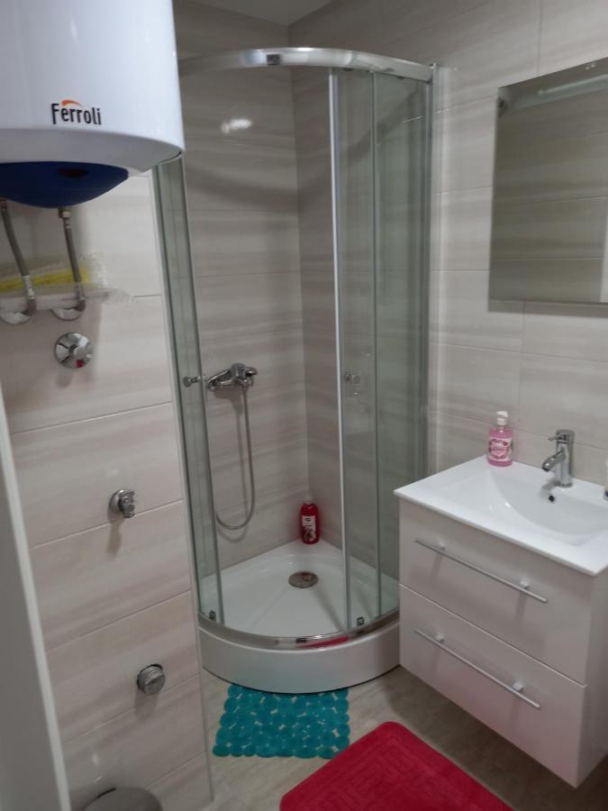 شقة بار  في Apartman Savic Plus المظهر الخارجي الصورة