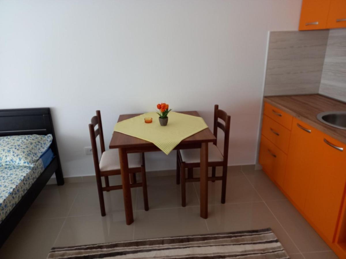 شقة بار  في Apartman Savic Plus المظهر الخارجي الصورة